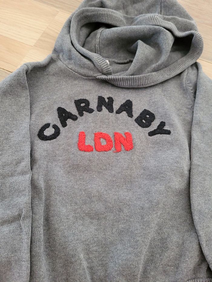 Pull a capuche léger - photo numéro 2