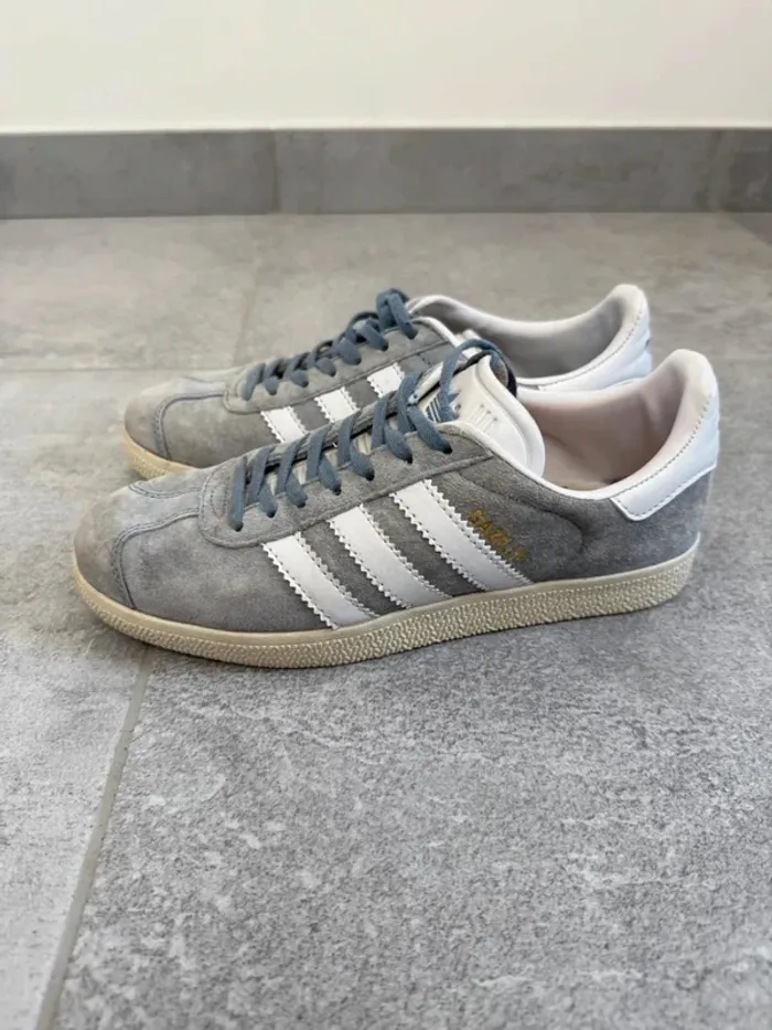 Baskets Adidas Gazelle femme taille 38 grises - photo numéro 2