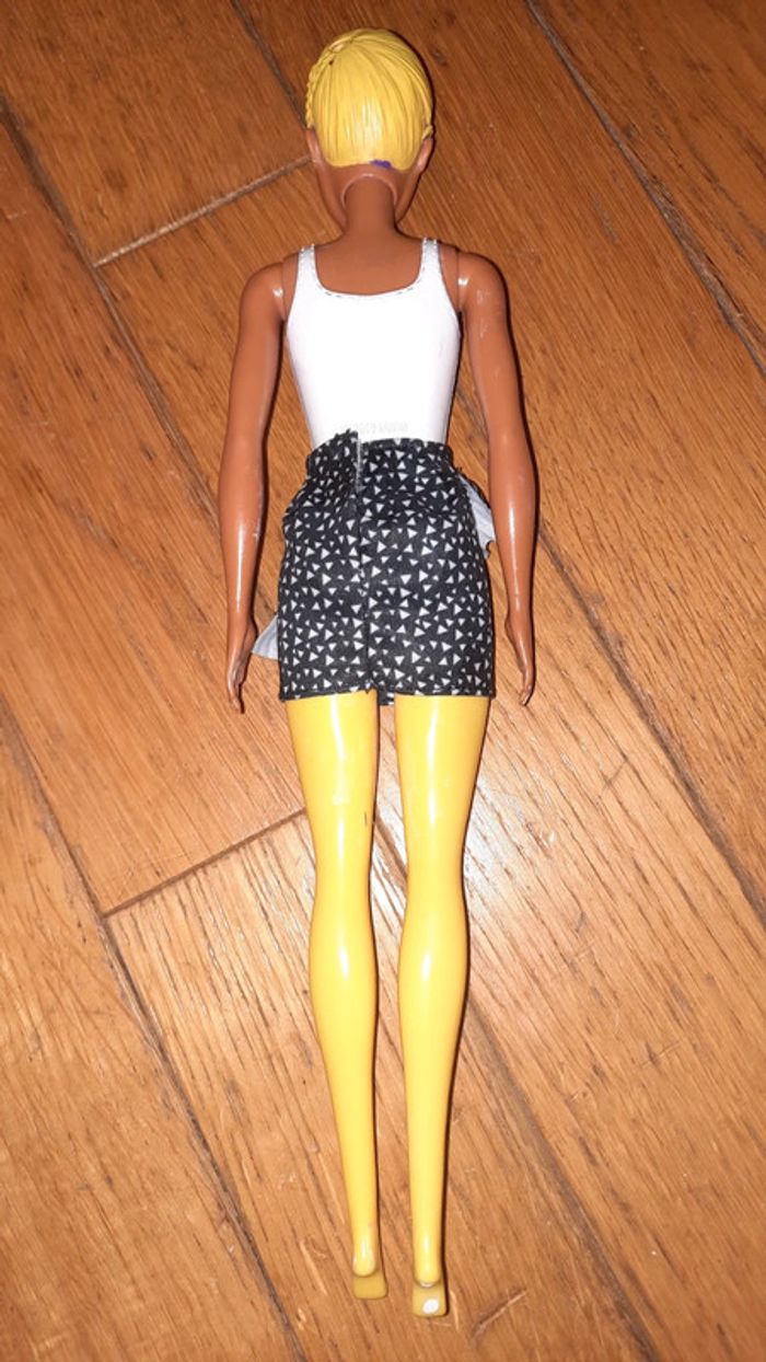 Barbie color reveal noire jaune - photo numéro 2