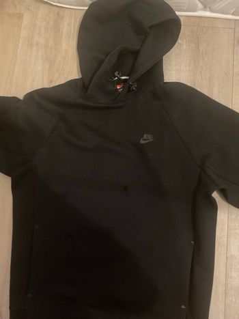 Sweat Nike tech