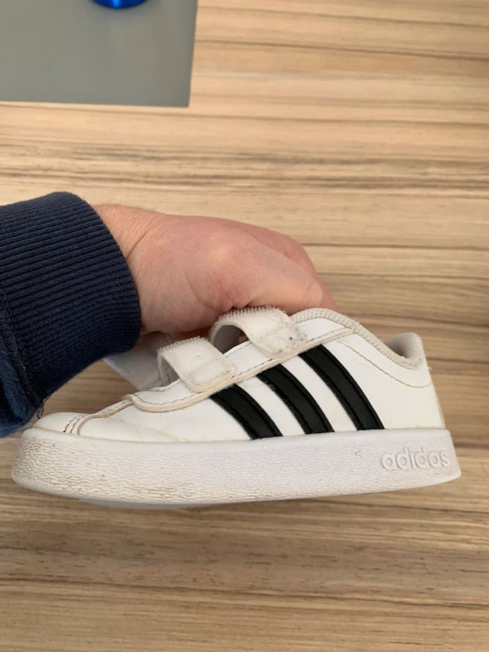 Baskets Adidas en 22 - photo numéro 4