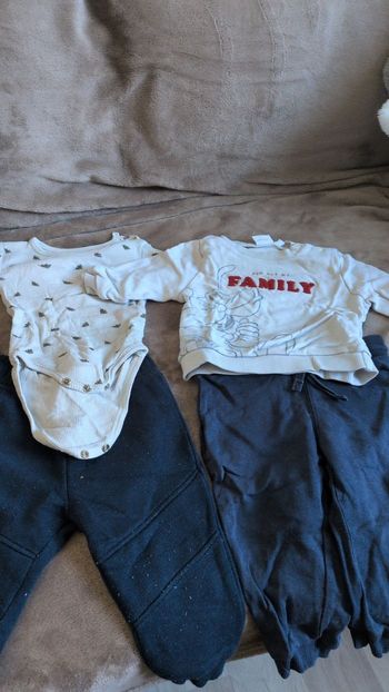 Lot body 2 pulls et deux pantalons survêtement 