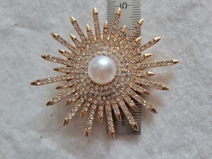 Broche soleil multifacettes perle. - photo numéro 4
