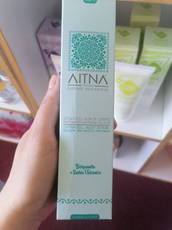 Gommage corps anti-cellulite à base d’ingrédients naturels - Label AIAB - Aitna Essenze Vulcaniche