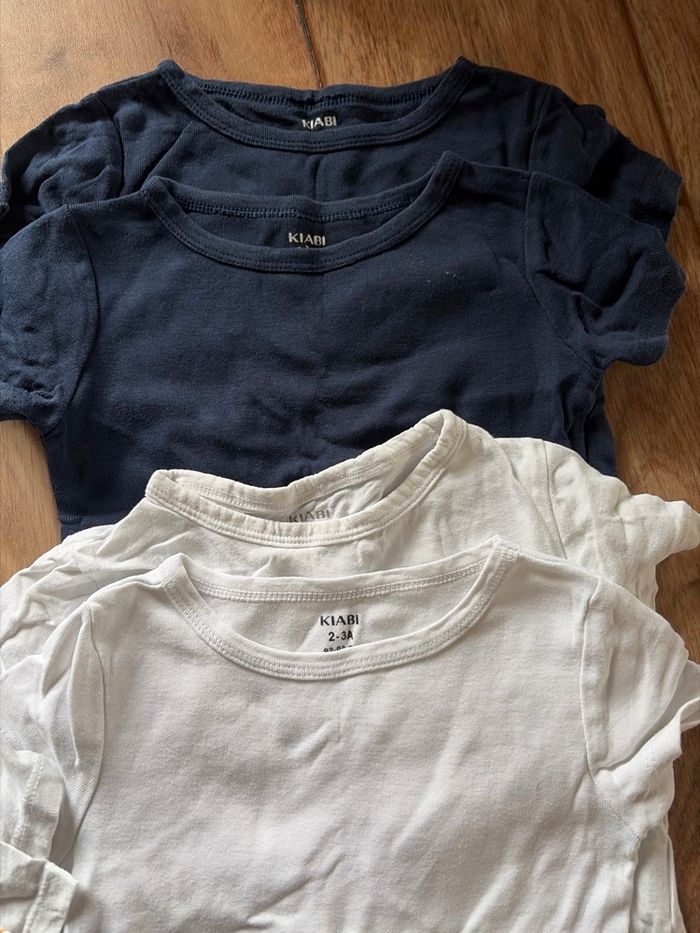Lot 9 t shirt 2-3 ans kiabi - photo numéro 2