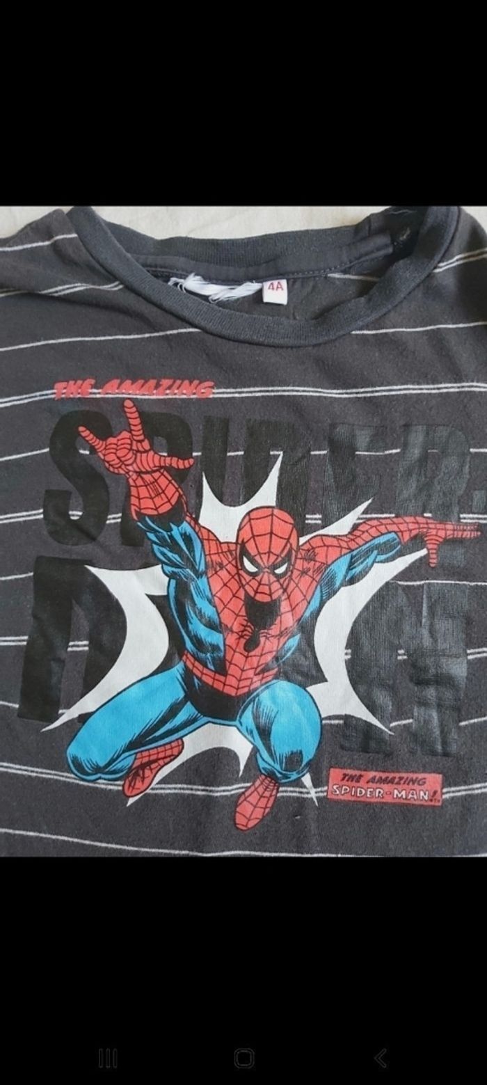 Tshirt manche longue Spiderman 4 ans - photo numéro 2