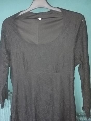 Robe midi dentelle noire
