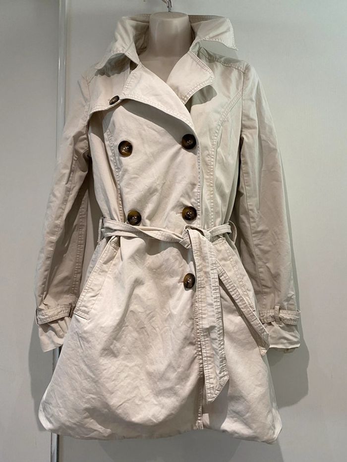 Trench esprit, taille 40 c’est couleur beige, très clair - photo numéro 18