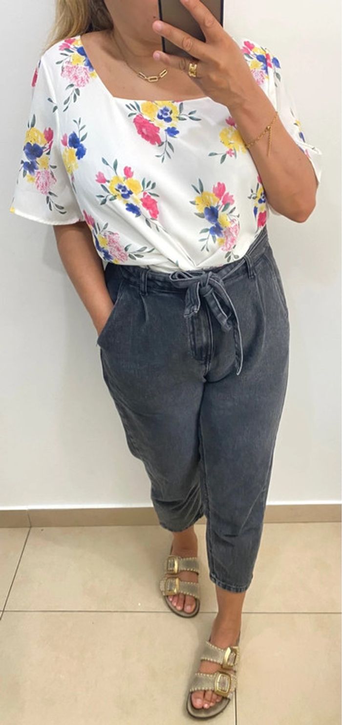 Blouse a fleurs taille L - photo numéro 3