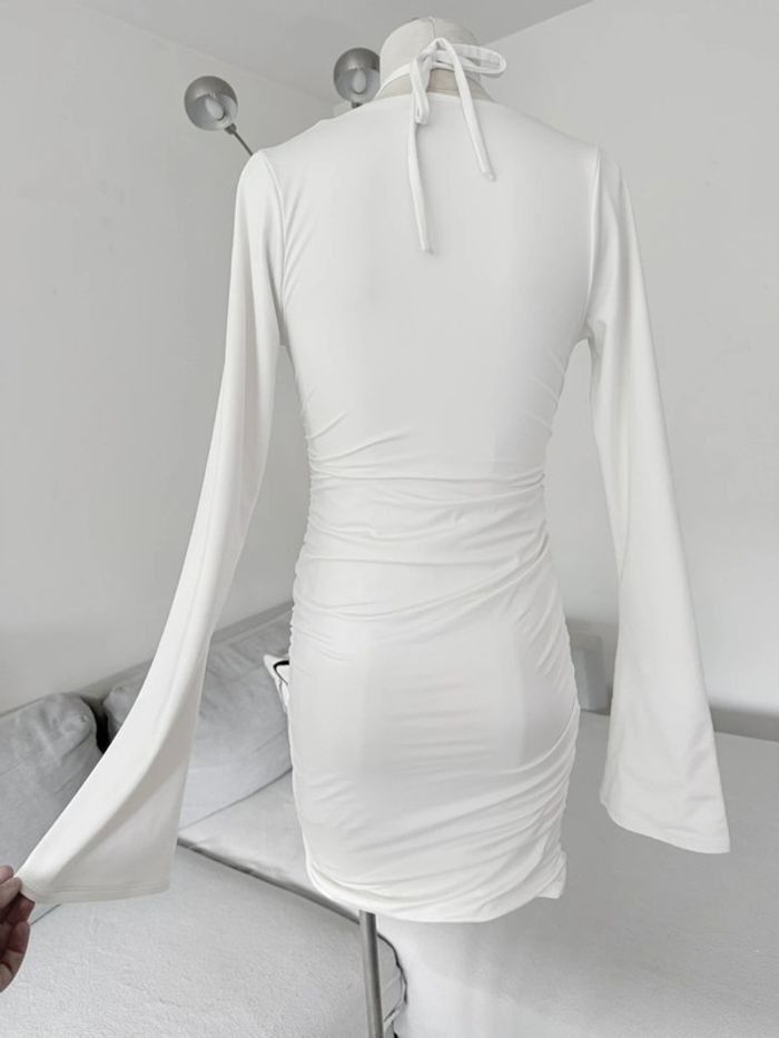 Robe blanche manches longues - photo numéro 5