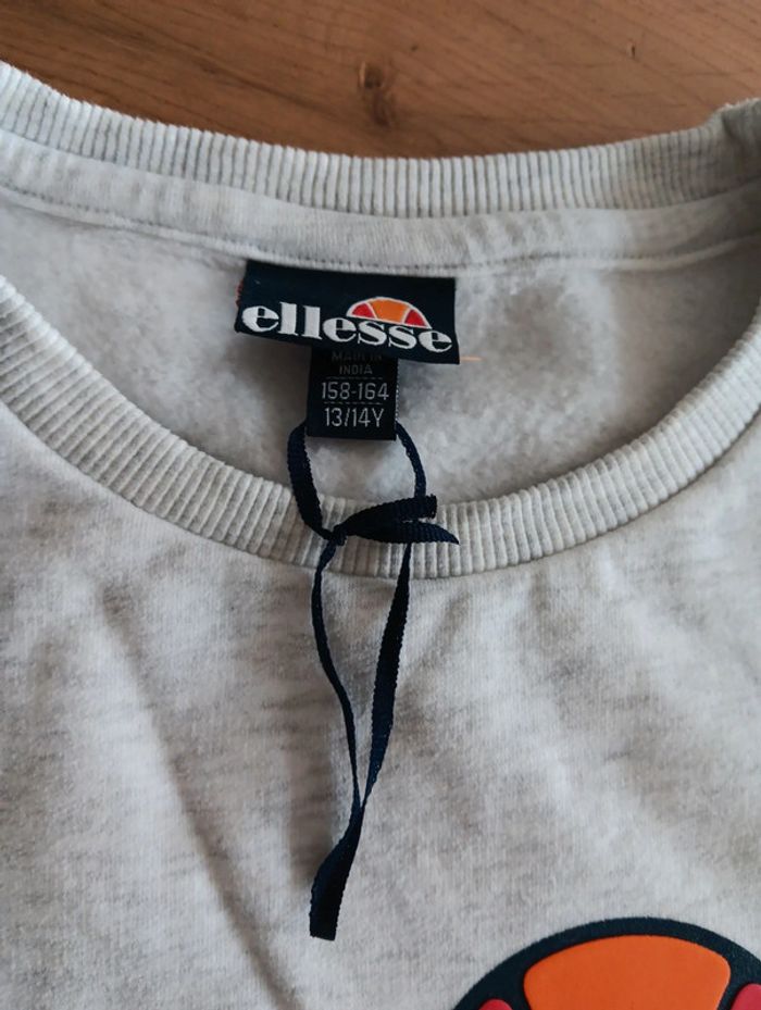 Sweat Ellesse 13-14 ans neuf - photo numéro 3