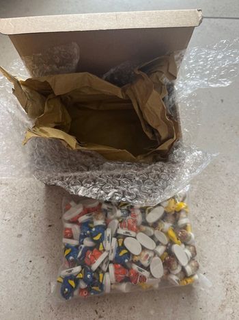 Lot de 100 fèves l’odyssée de Nemo dans son emballage 