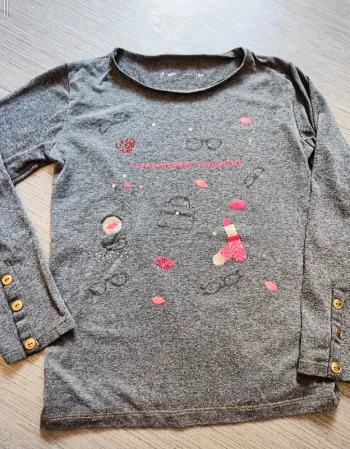 Haut fille 10 ans – Gémo – motif fleuri & déco fille