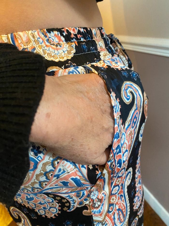 Très joli pantalon imprimé pour extérieur ou intérieur - photo numéro 9