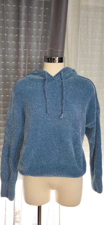 Pull à capuche côtelé bleu – Chill assuré & style minimal