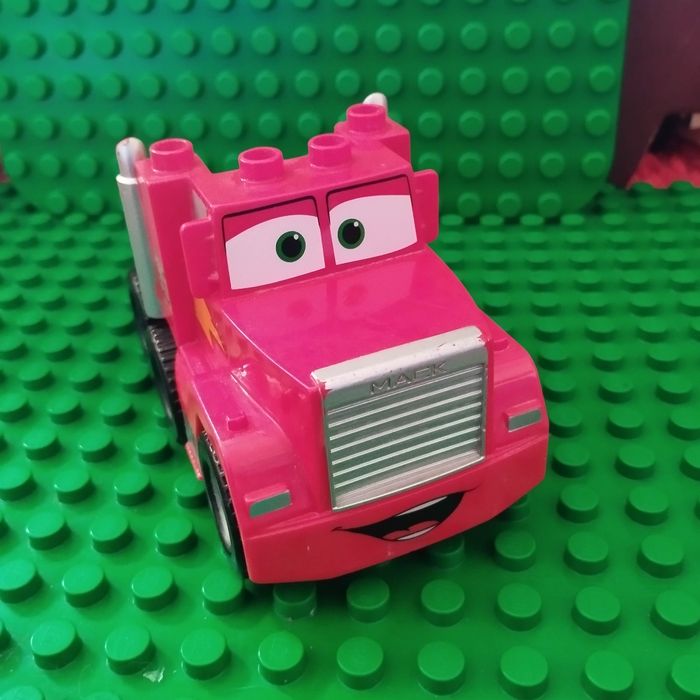 Lego Duplo Disney cars camion Mack a la course très bon état