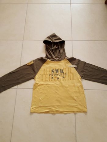 T-shirt à capuche 8 ans