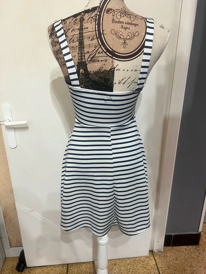 Robe femme motif marinière taille 34 - photo numéro 2
