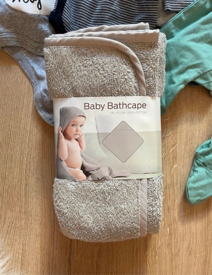 Lot vêtement 1 mois neuf - photo numéro 2