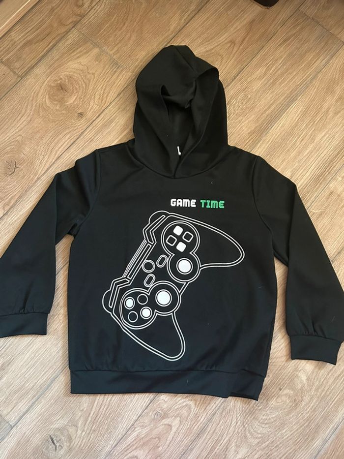 Sweats à capuches taille 8 ans - photo numéro 3