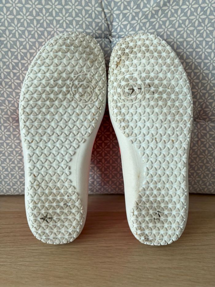 Chaussures Aquatiques Elastiques "Décathlon" 32/33 - photo numéro 5