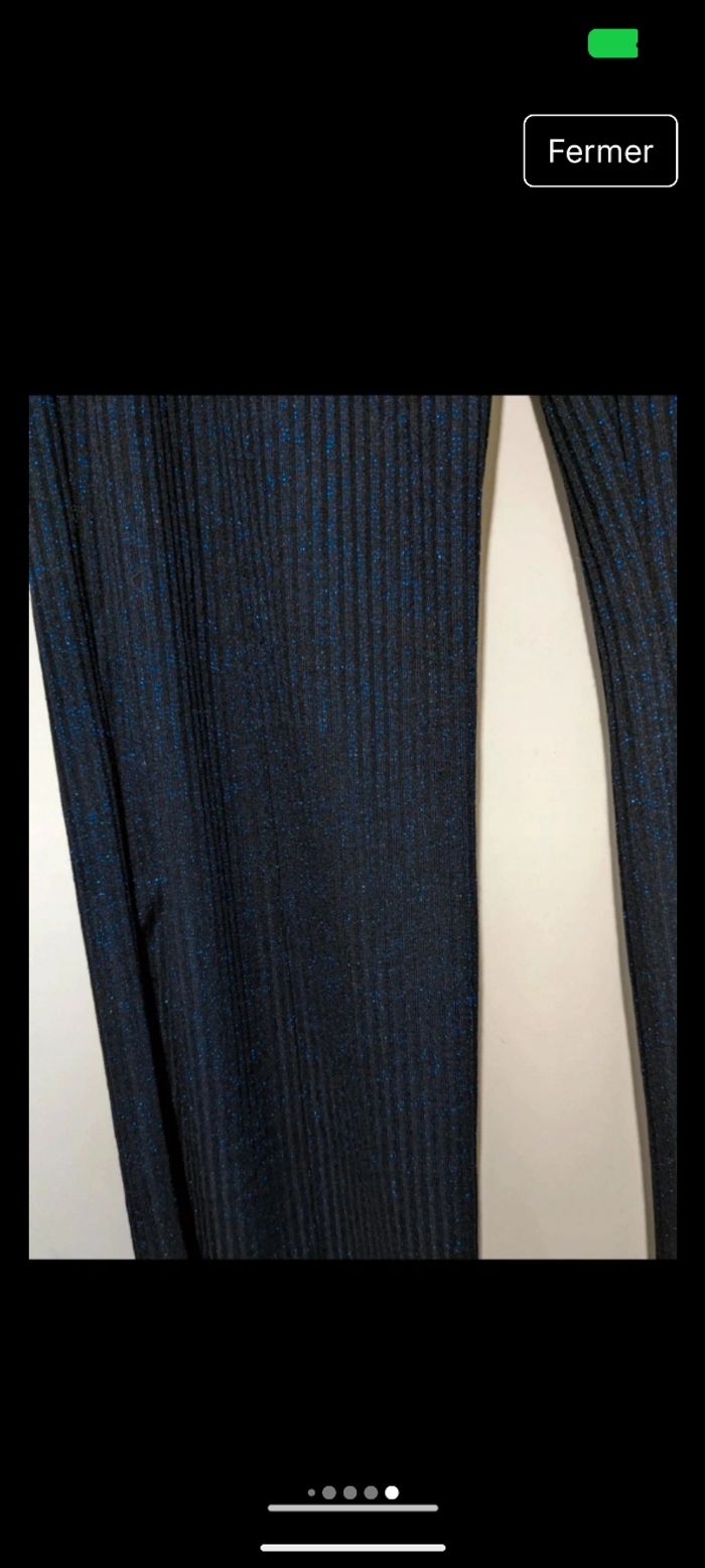 Magnifique pantalon Kiabi bleu marine à jambes larges en maille côtelées et pailleté. Taille 42 - photo numéro 9