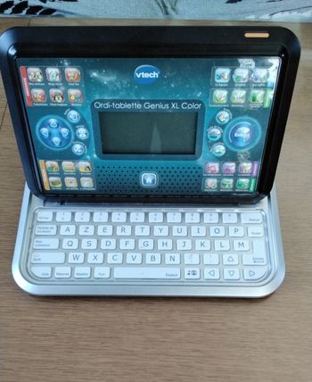 Ordi  - tablette  Genius  XL  Color  ,Vetch  ,2 façon de jouer,  écran en couleur 