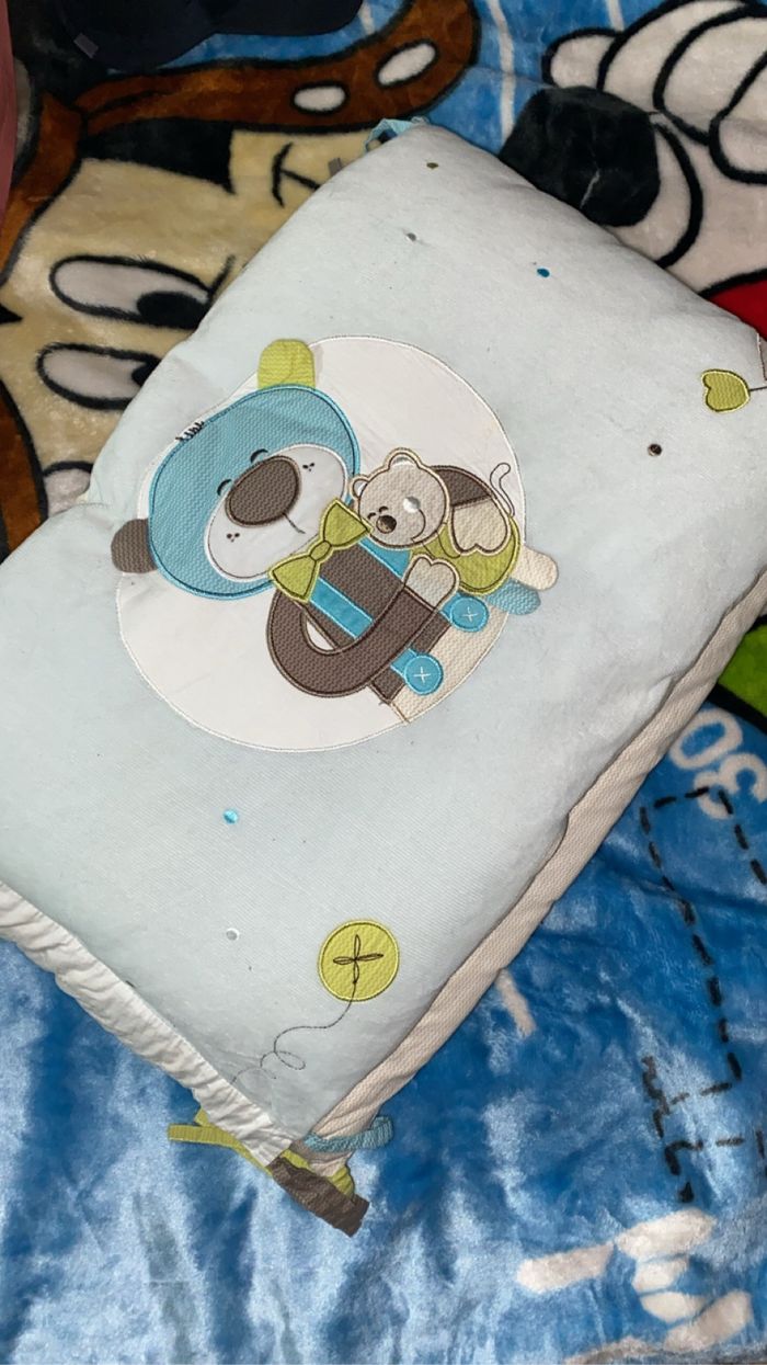 Tour de lit bébé