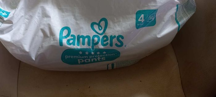 Couches Pants Pampers Premium Protection taille 4