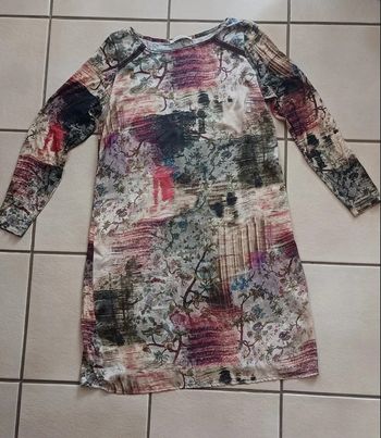 Robe👗 marque espagnole Guitare taille L 40