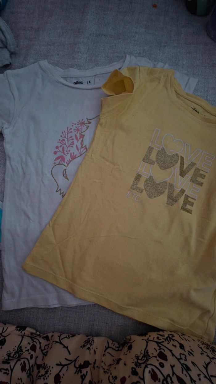 2 tee shirt 6 ans