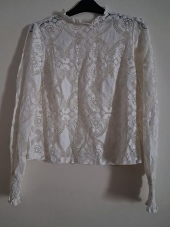 Blouse dentelles