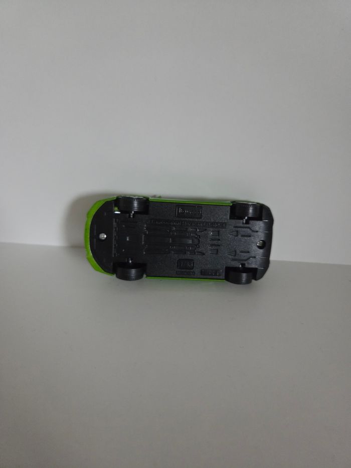 Miniature Burago - Lamborghini Huracán LP 610-4 - Vert Émeraude - Échelle 1/43 - photo numéro 5