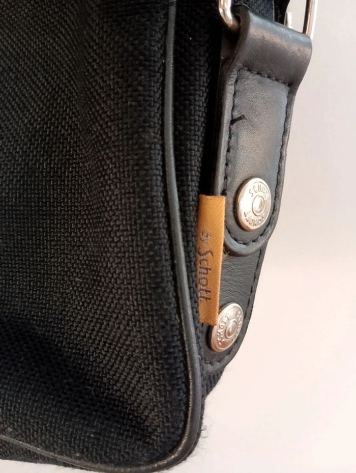Sac bandoulière en tissus détails cuir  
De la gamme perfecto by Schott - photo numéro 7