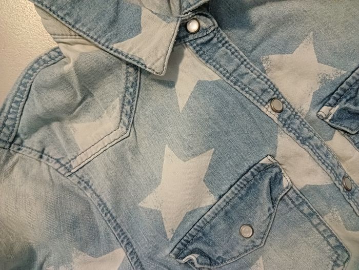 Chemise en jean taille XS (ou 14 ans) - photo numéro 2
