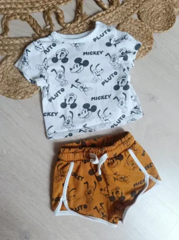 Ensemble mickey Disney 1 mois