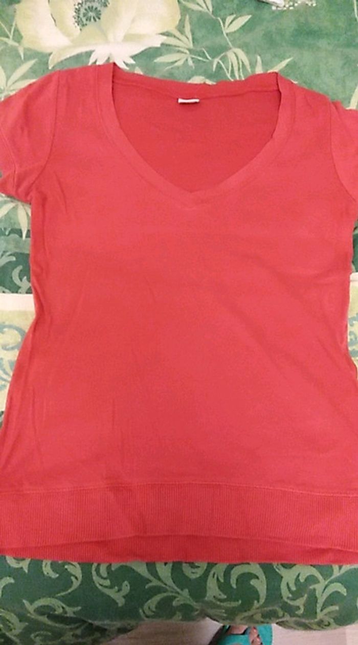 Tee shirt rouge Camaïeu taille 2
