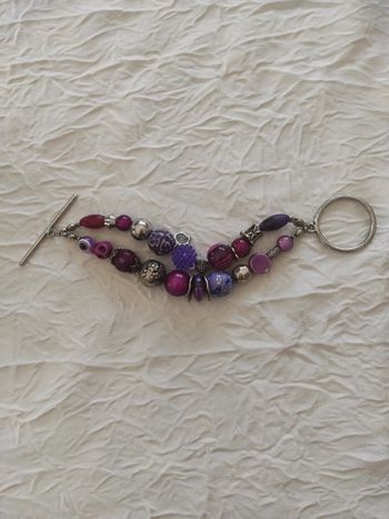 Bracelet femme breloque boules violettes