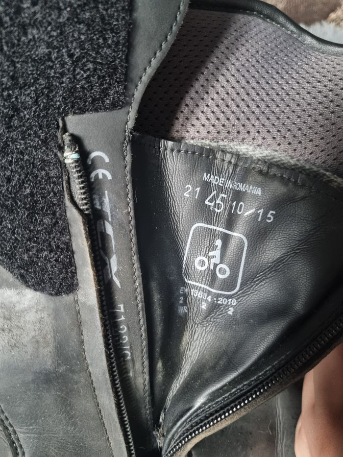 Bottes de moto haute (Gore-tex) TCX Explorer EVO GTX 45 - photo numéro 2