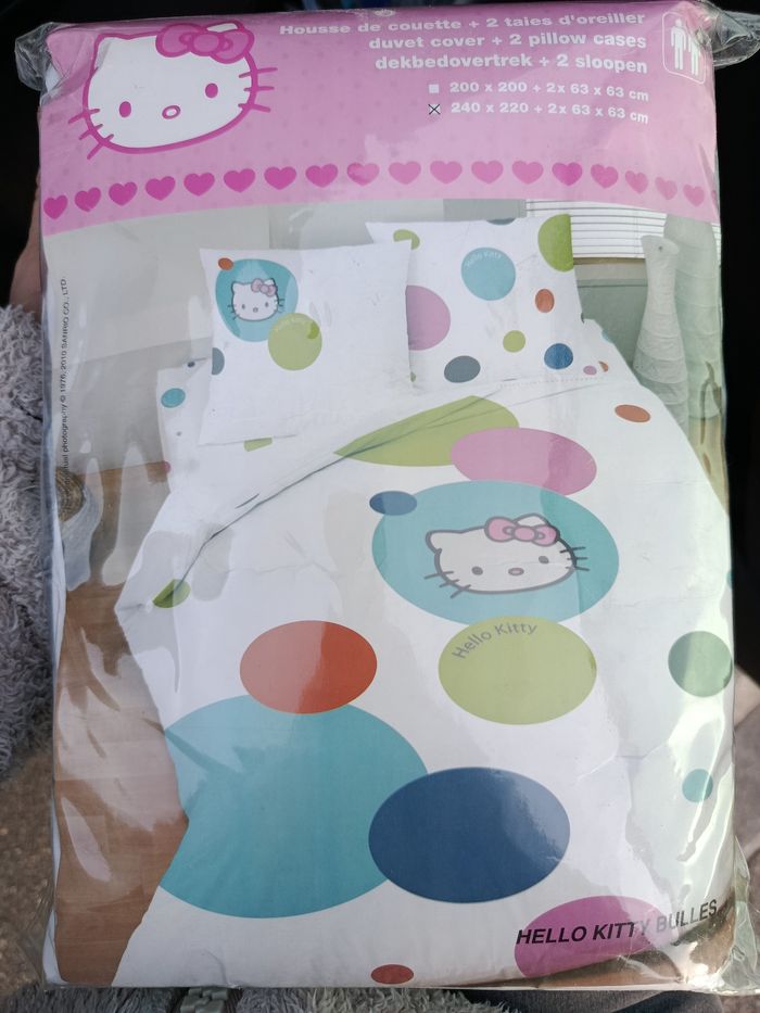 Housse de couette Hello Kitty 240X220 neuve