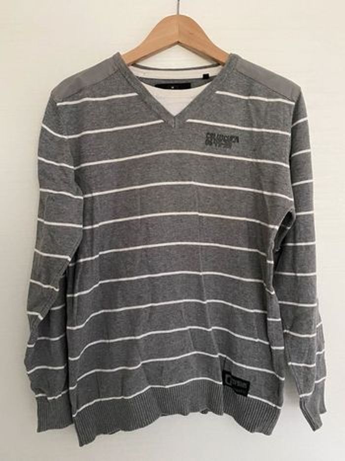 Pull rayé gris et blanc