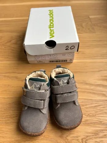 Chaussures Vertbaudet garçon taille 20