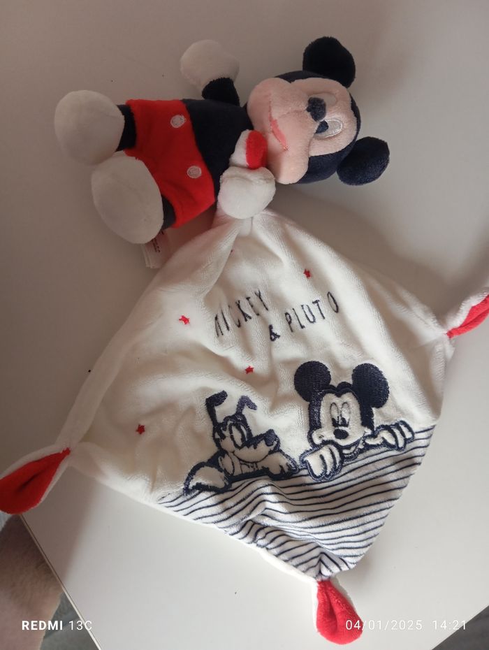 Doudou Mickey - photo numéro 2