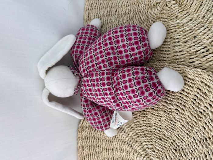 Doudou Lapin blanc rose rouge fleurs Les Jouets du MOULIN ROTY - photo numéro 2