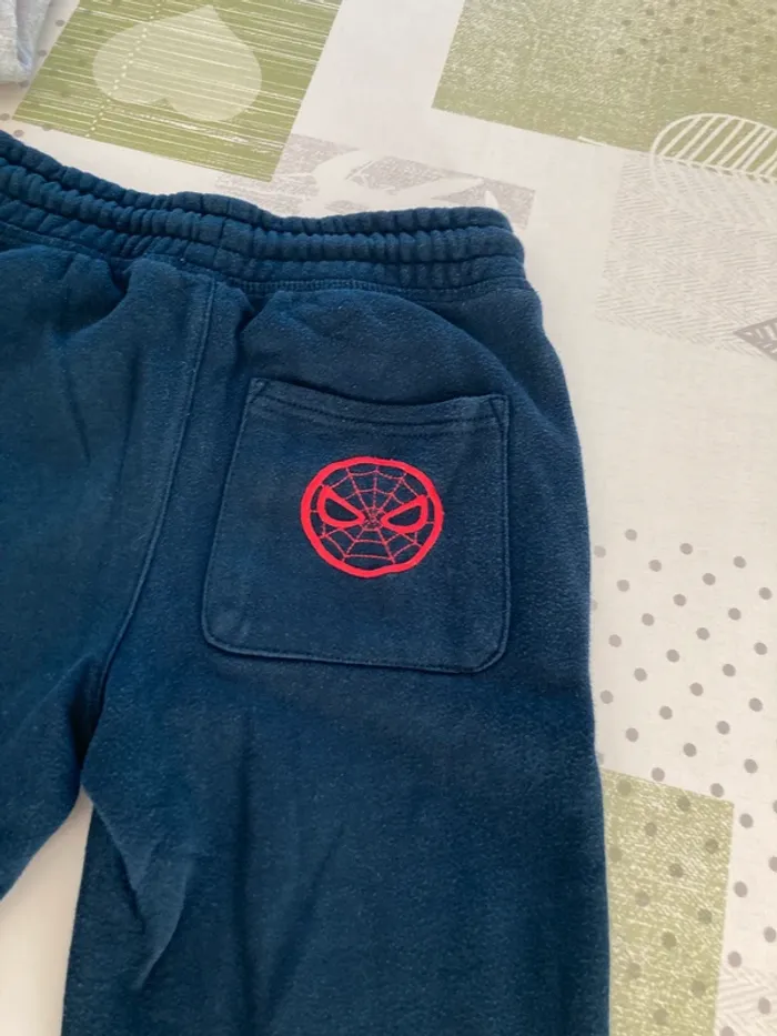 Survêtement spiderman taille 10 ans (140 cm) - photo numéro 11