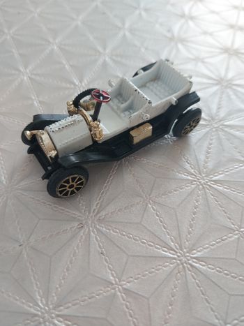 Petite voiture vintage no.305 1912