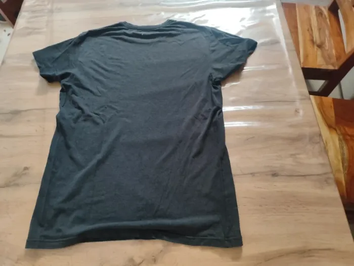 T-shirt Emporio Armani Noir Taille L - Style et confort ! Prix mini ! - photo numéro 2