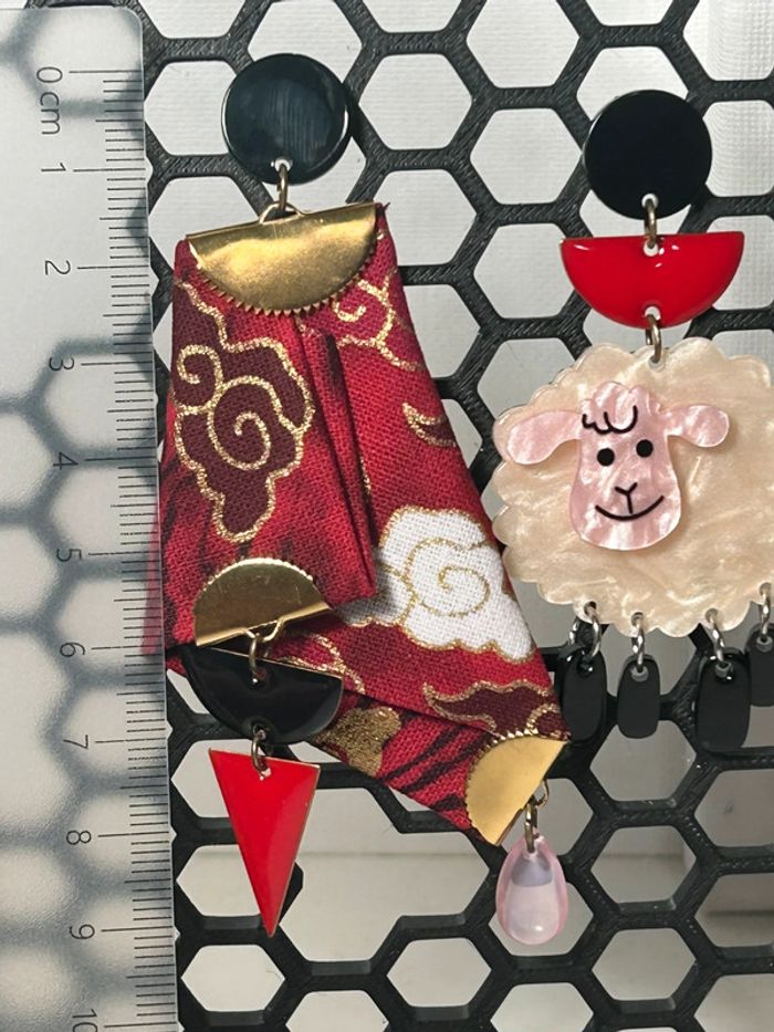 Boucles d’oreilles dépareillées - Mouton Pop et kimono - photo numéro 7