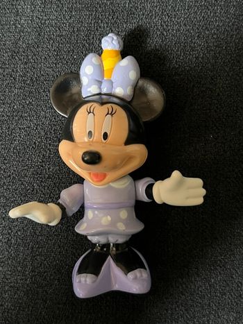 Minnie figurine