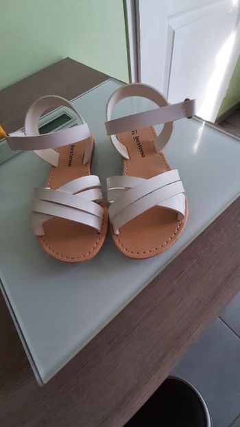 Sandales blanches